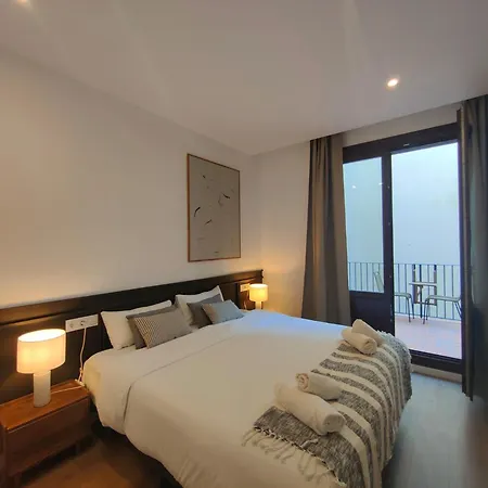 Luxury 4br With Balcony