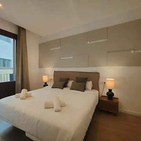 Luxury 4br With Balcony